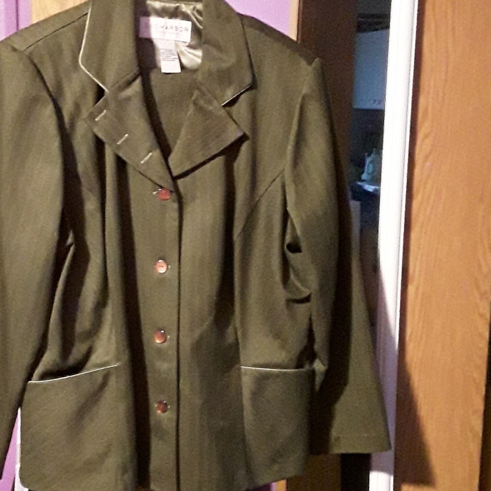 Green suitcoat